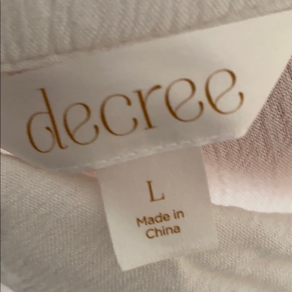 Flowy white top - Picture 5 of 5